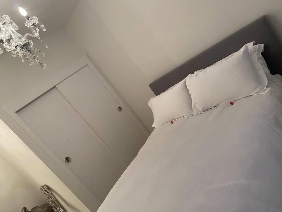 Unrivalled Location - Five Star - Worcester Apartment 외부 사진