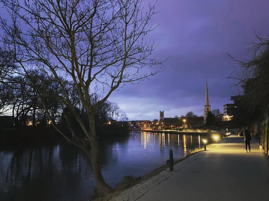 Unrivalled Location - Five Star - Worcester Apartment 외부 사진