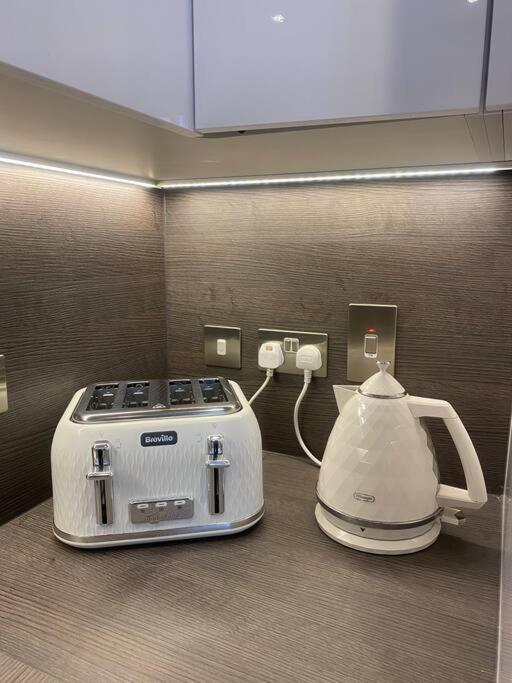 Unrivalled Location - Five Star - Worcester Apartment 외부 사진