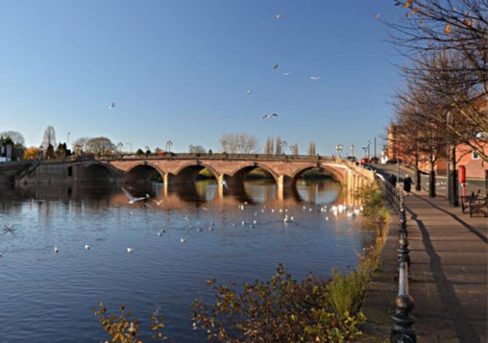 Unrivalled Location - Five Star - Worcester Apartment 외부 사진