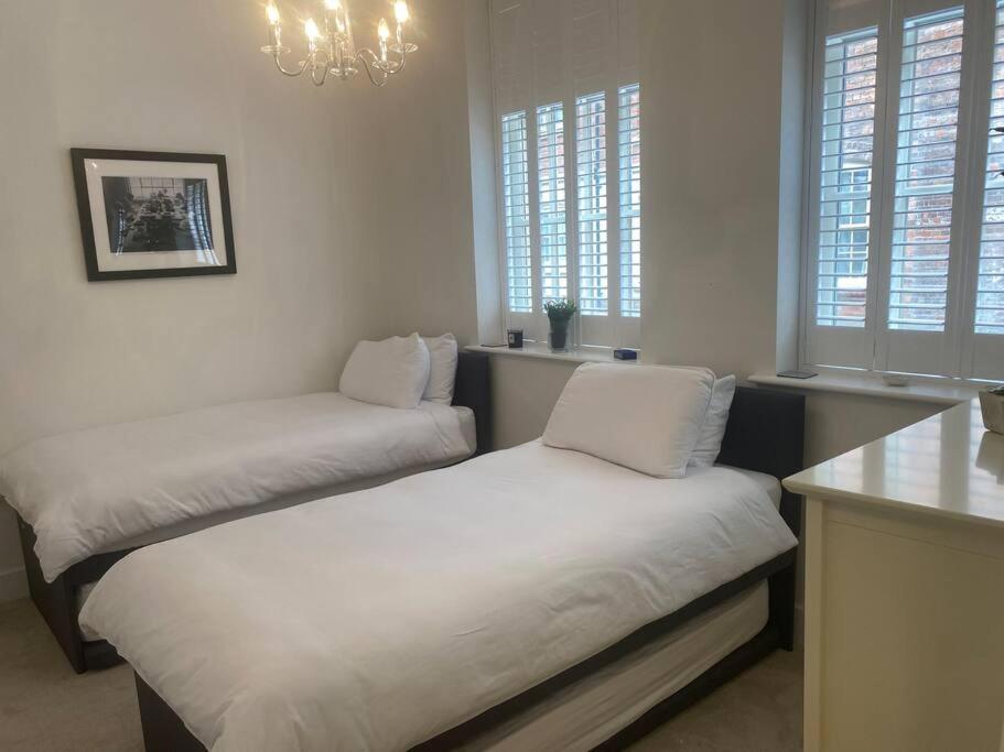 Unrivalled Location - Five Star - Worcester Apartment 외부 사진