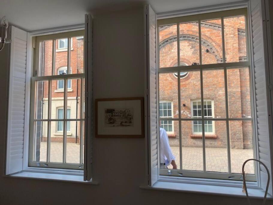 Unrivalled Location - Five Star - Worcester Apartment 외부 사진