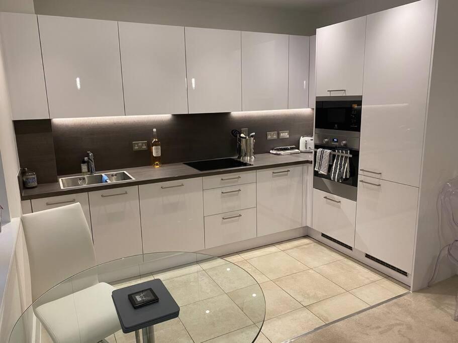 Unrivalled Location - Five Star - Worcester Apartment 외부 사진